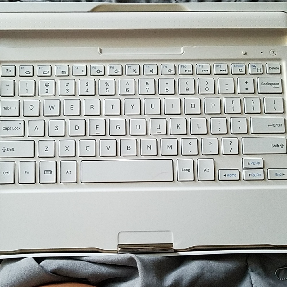 Keyboard - Picture 2 of 4